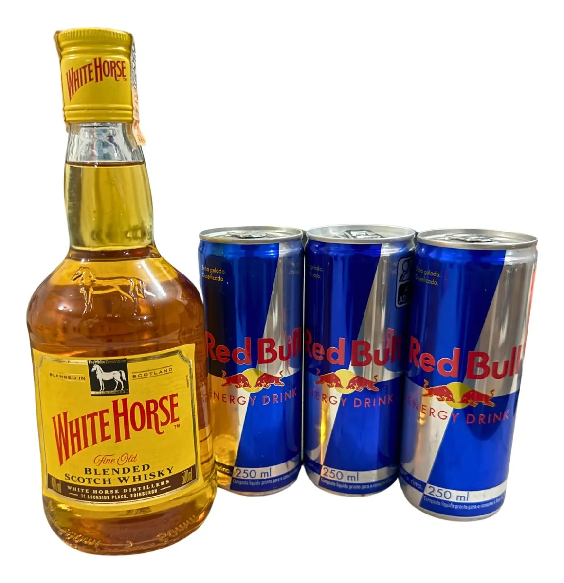 Whiskey Cavalo Branco 500ml + 3 Energéticos Redbull 250ml